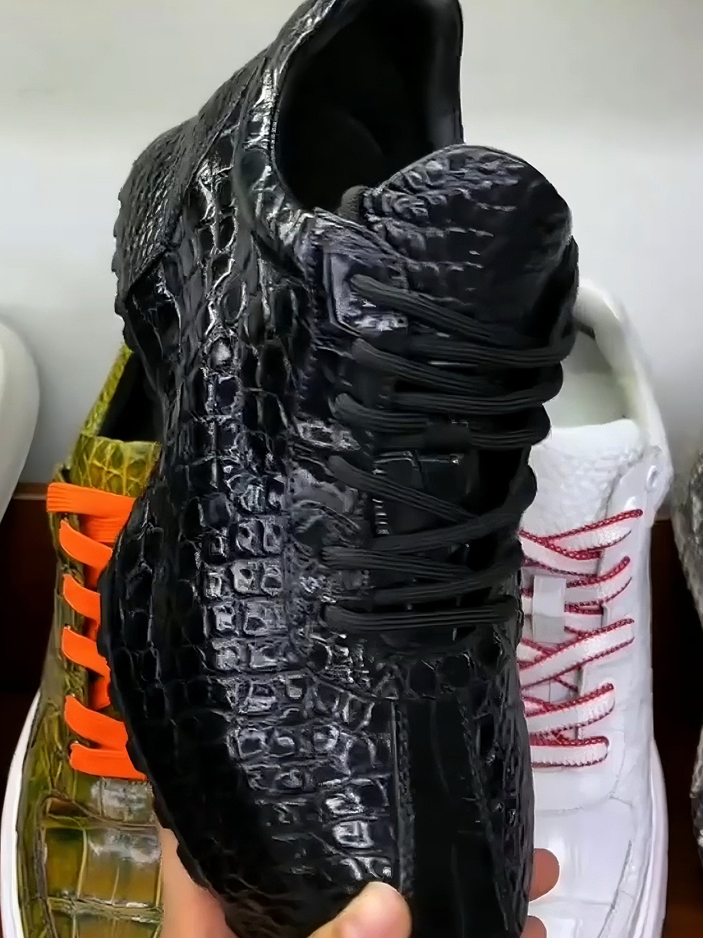 Dinosaur Texture Running Shoes