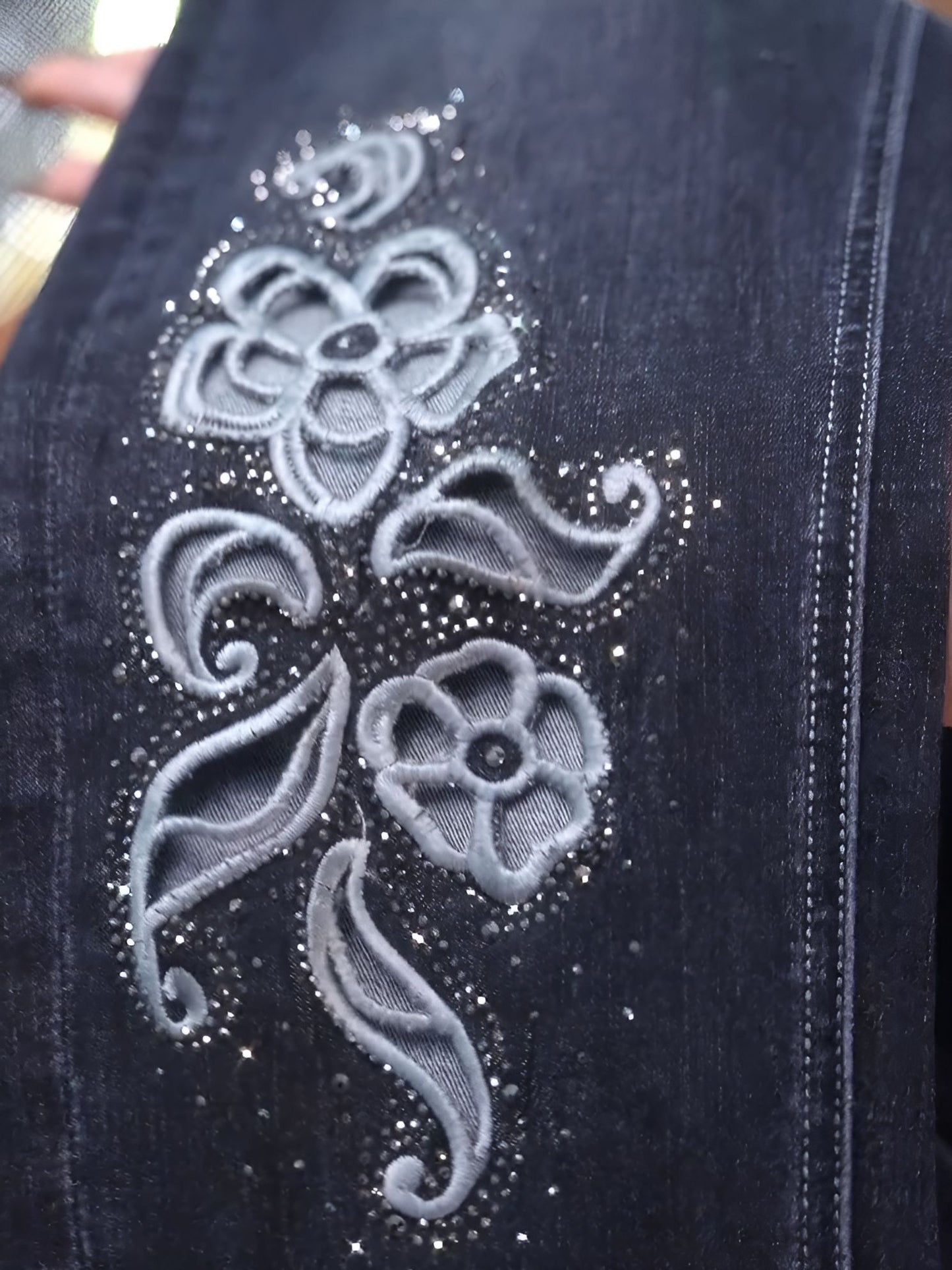 2025 hollow floral jeans