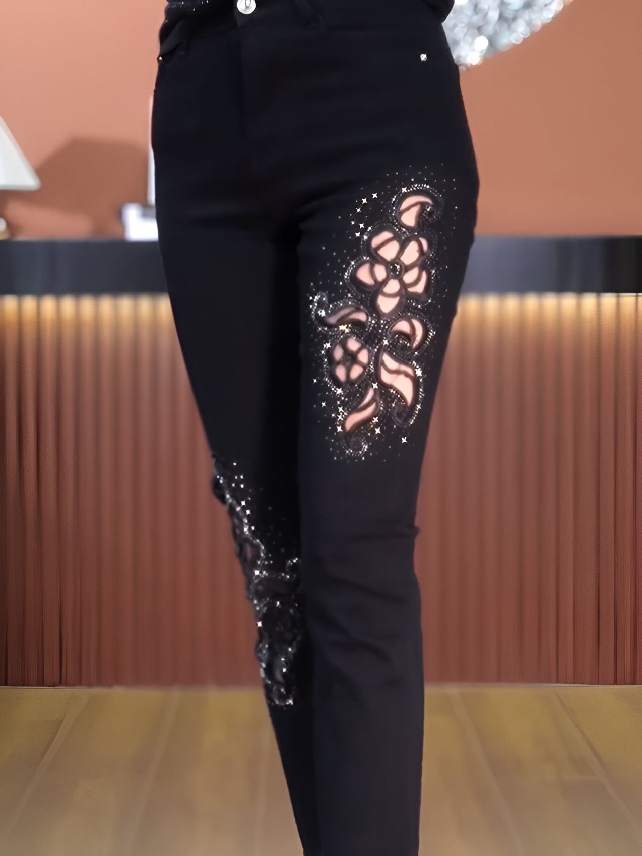 2025 hollow floral jeans