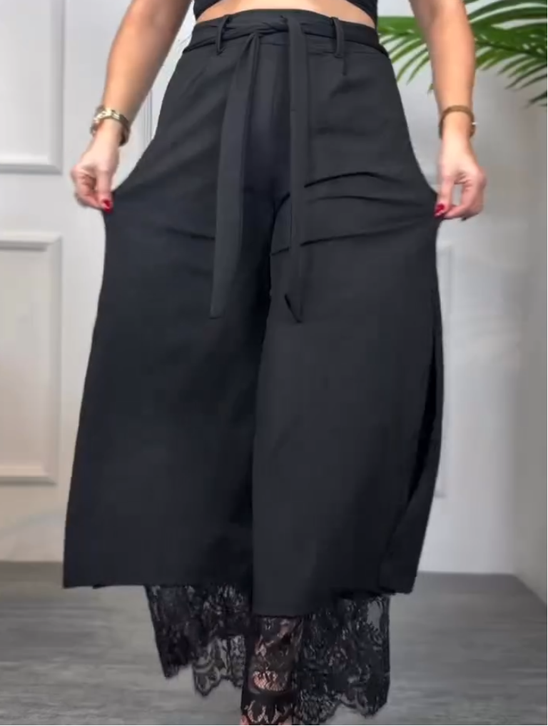 Lace-lined slit trousers