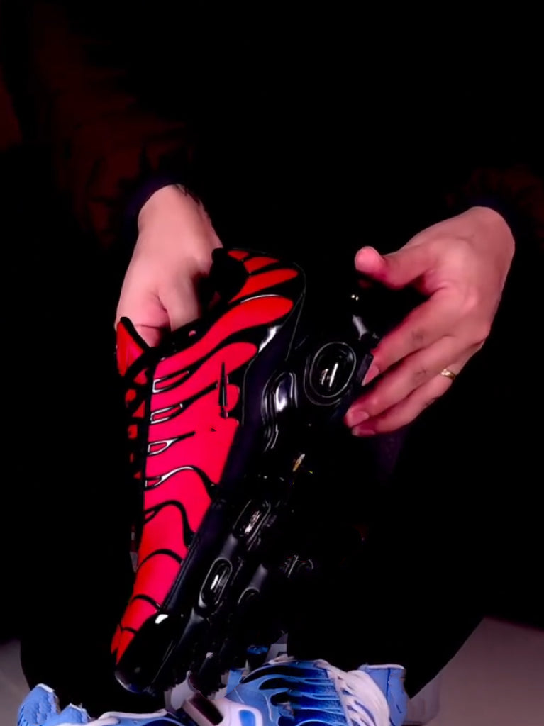 Lucky Red-Black Sneakers