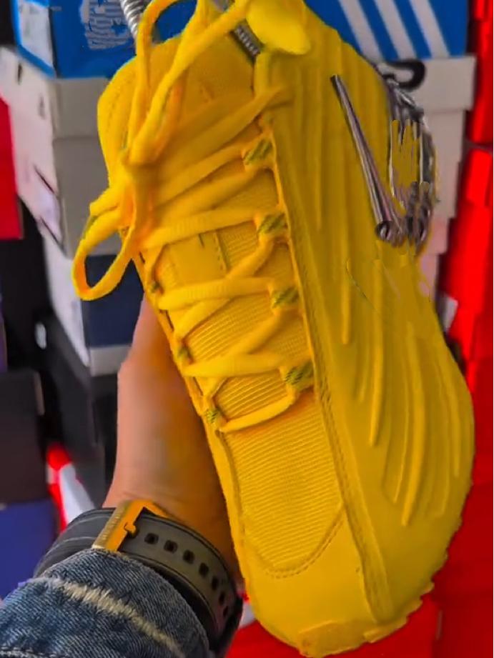 Solar Flash Running Shoes