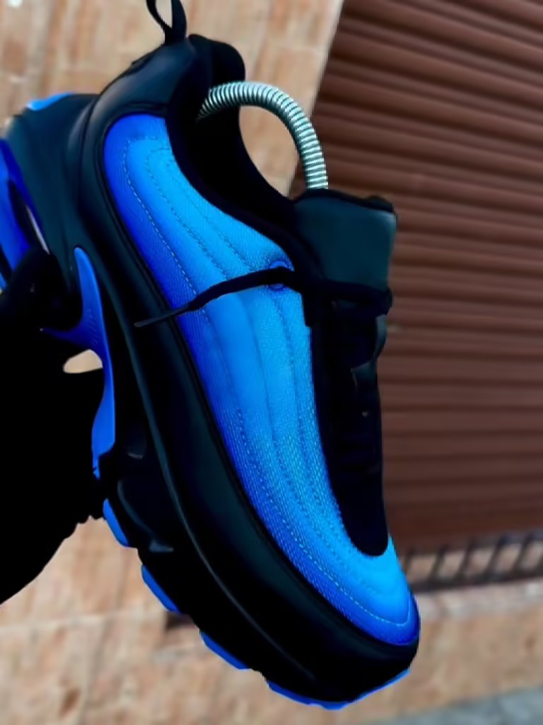 Ocean Heart Sneakers