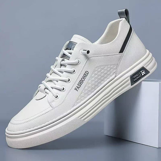Triangle carved sneakers