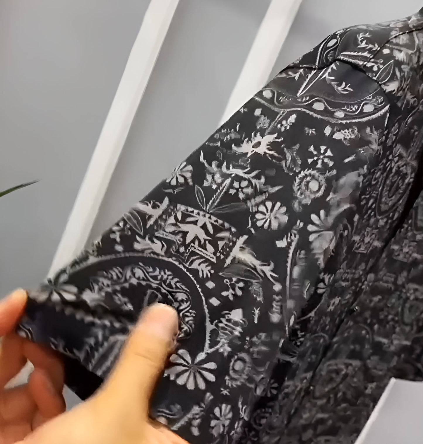 2025 Light luxury quality short-sleeved patterned shirt