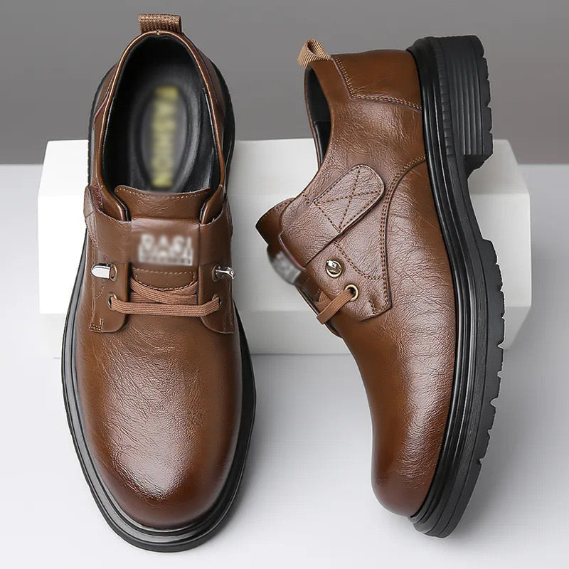 Velcro men's leather shoes