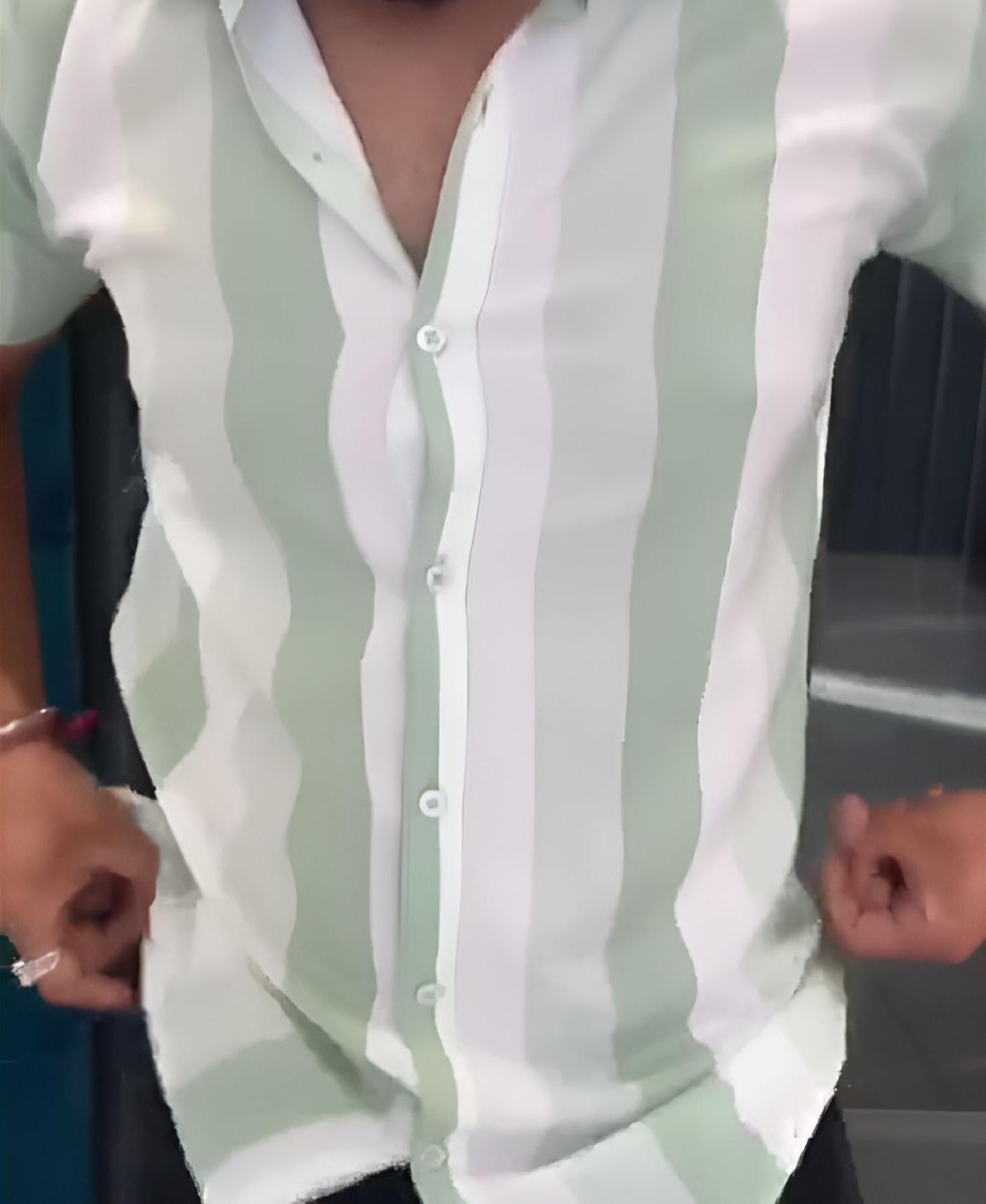 Green striped stylish short-sleeved shirt