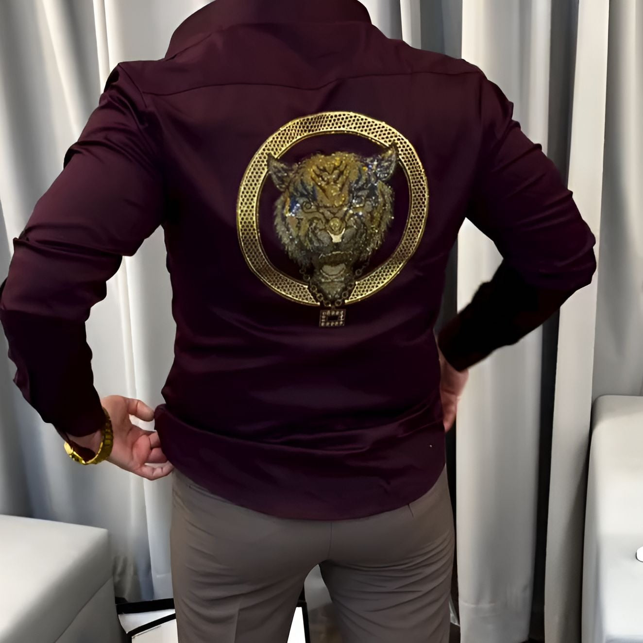 Back print tiger shirt