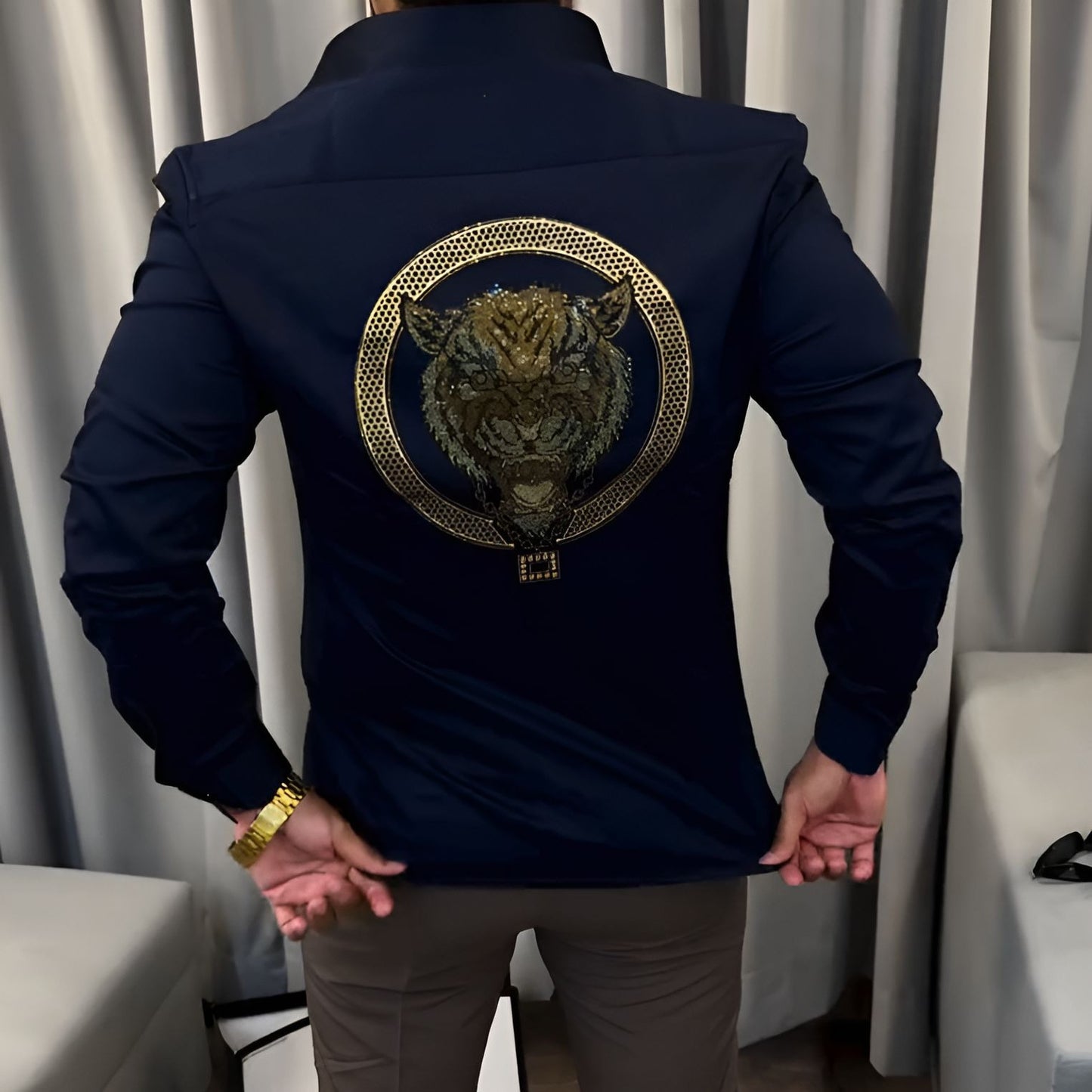 Back print tiger shirt