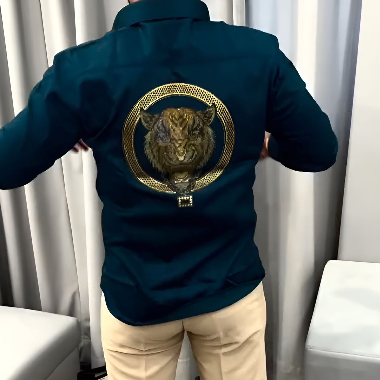Back print tiger shirt