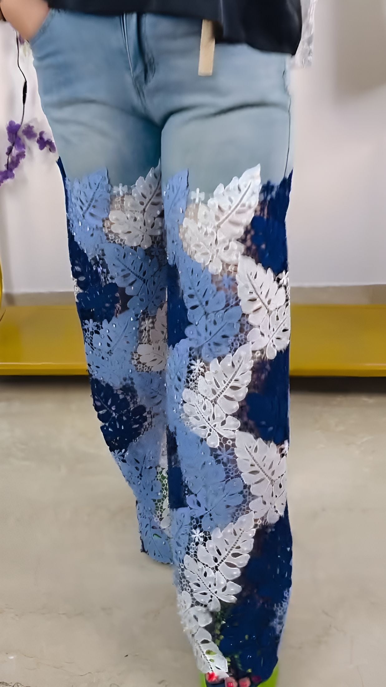 Multicolor lace jeans