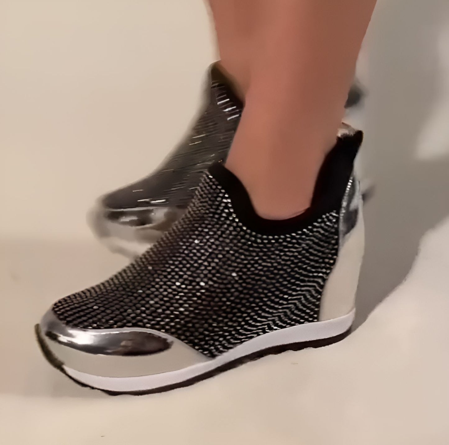 Diamond height-increasing sneakers