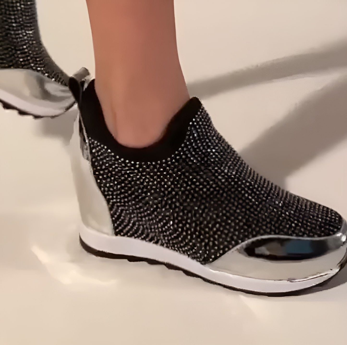 Diamond height-increasing sneakers