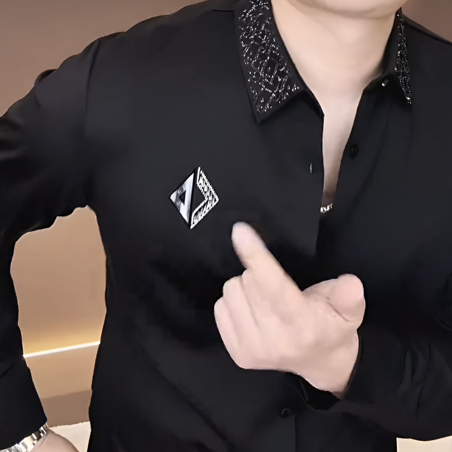 Diamond-shaped shirt