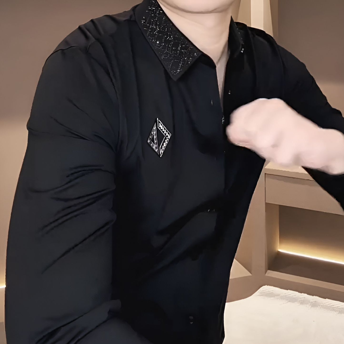 Diamond-shaped shirt