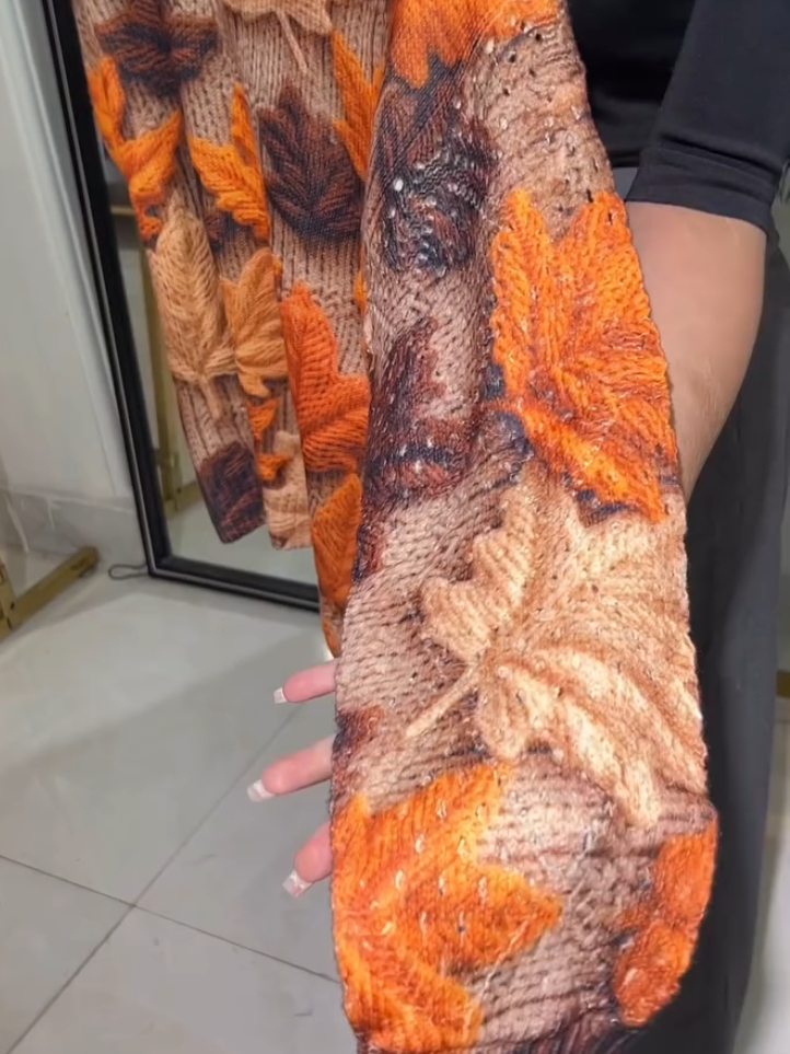 Women's Maple Leaf Knit