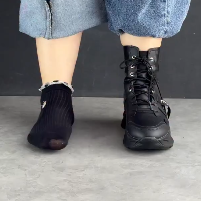 Waterproof black boots