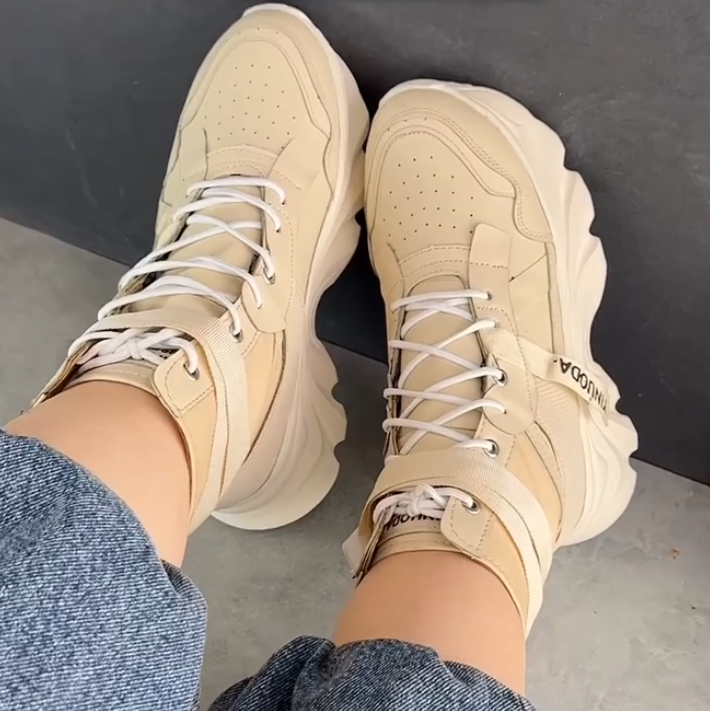 Waterproof black boots