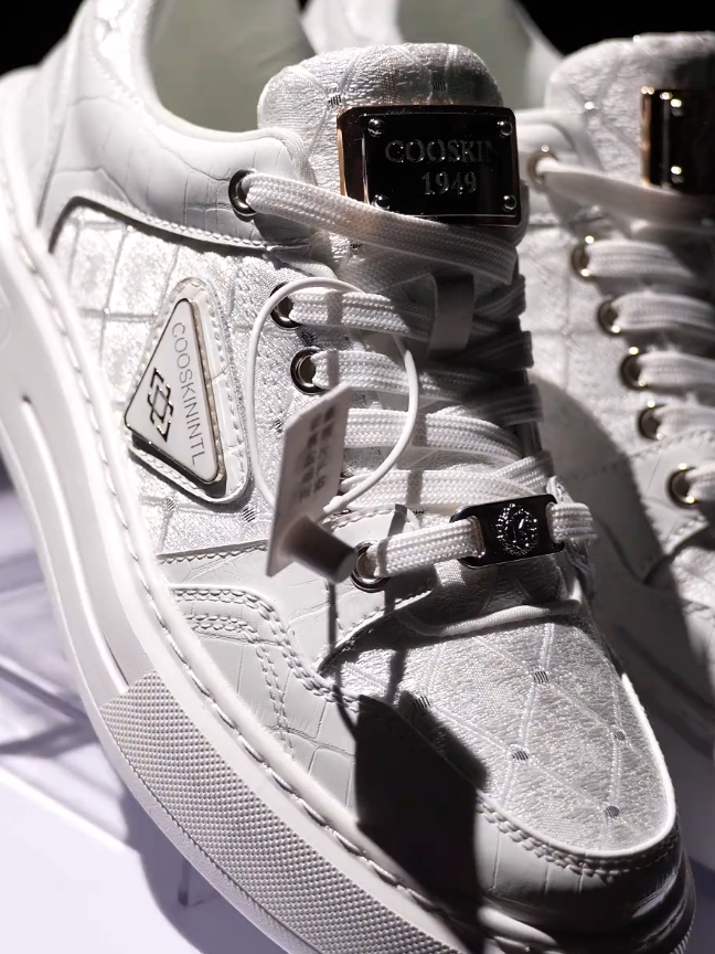 White Plaid Versatile Sneakers