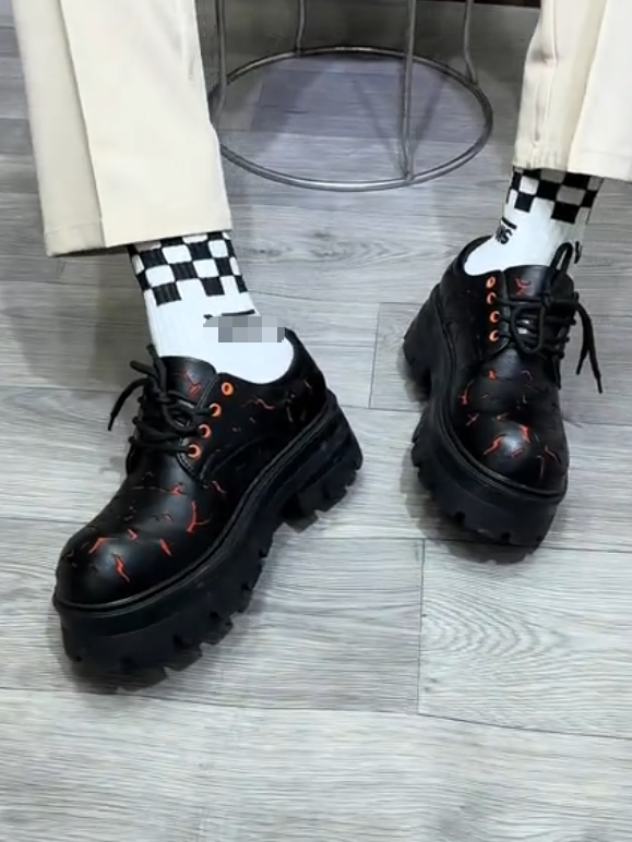 Lava Chunky Martens