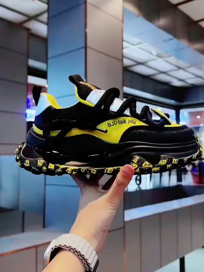 Lace-Design Chunky Sneakers
