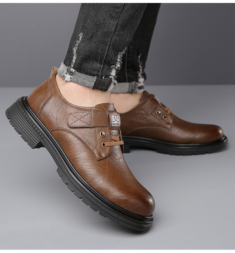 Velcro men's leather shoes