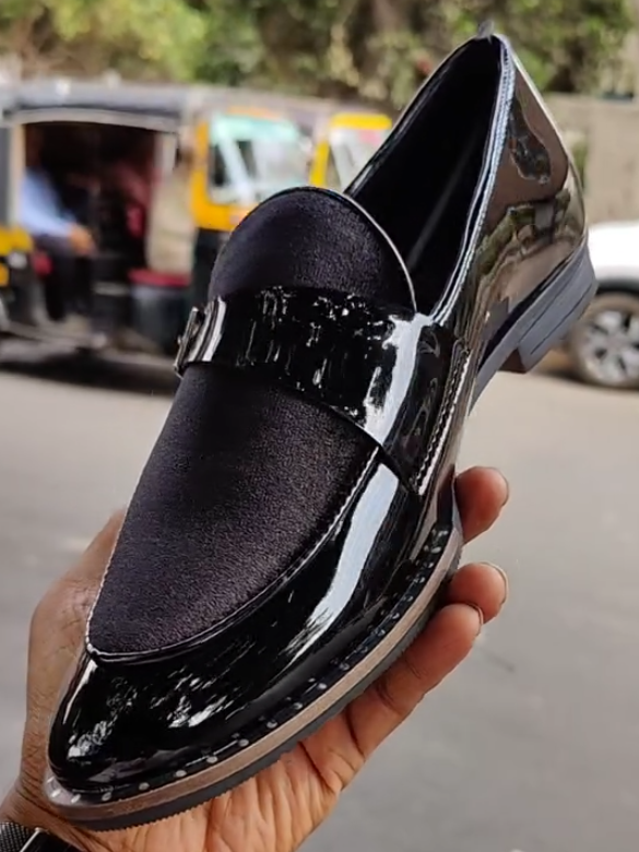 Velvet stitching men's leather shoes