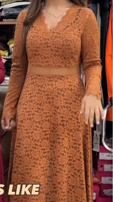 stretch lace skirt