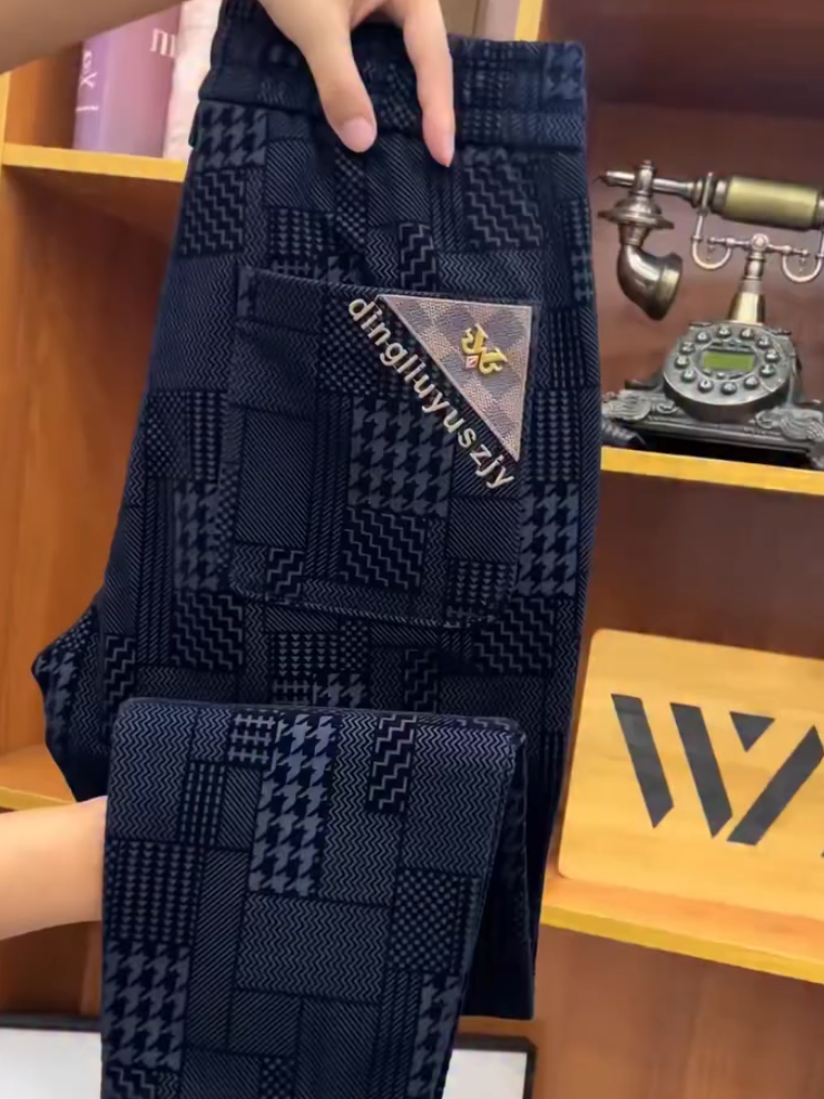 Dark pattern black trousers