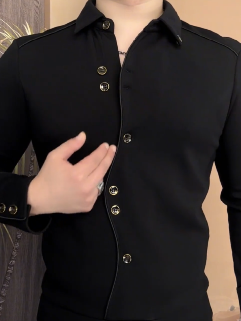 button-design T-shirt